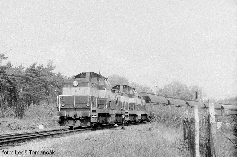 B1 02 735.064 (T 466.0064) + 735.271 (T 466.0271) vlečka EHO Hodonín 12.05.1992 (2)